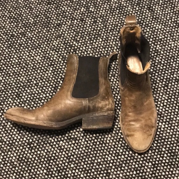 Frye Shoes - Frye Erin Chelsea Carson boots